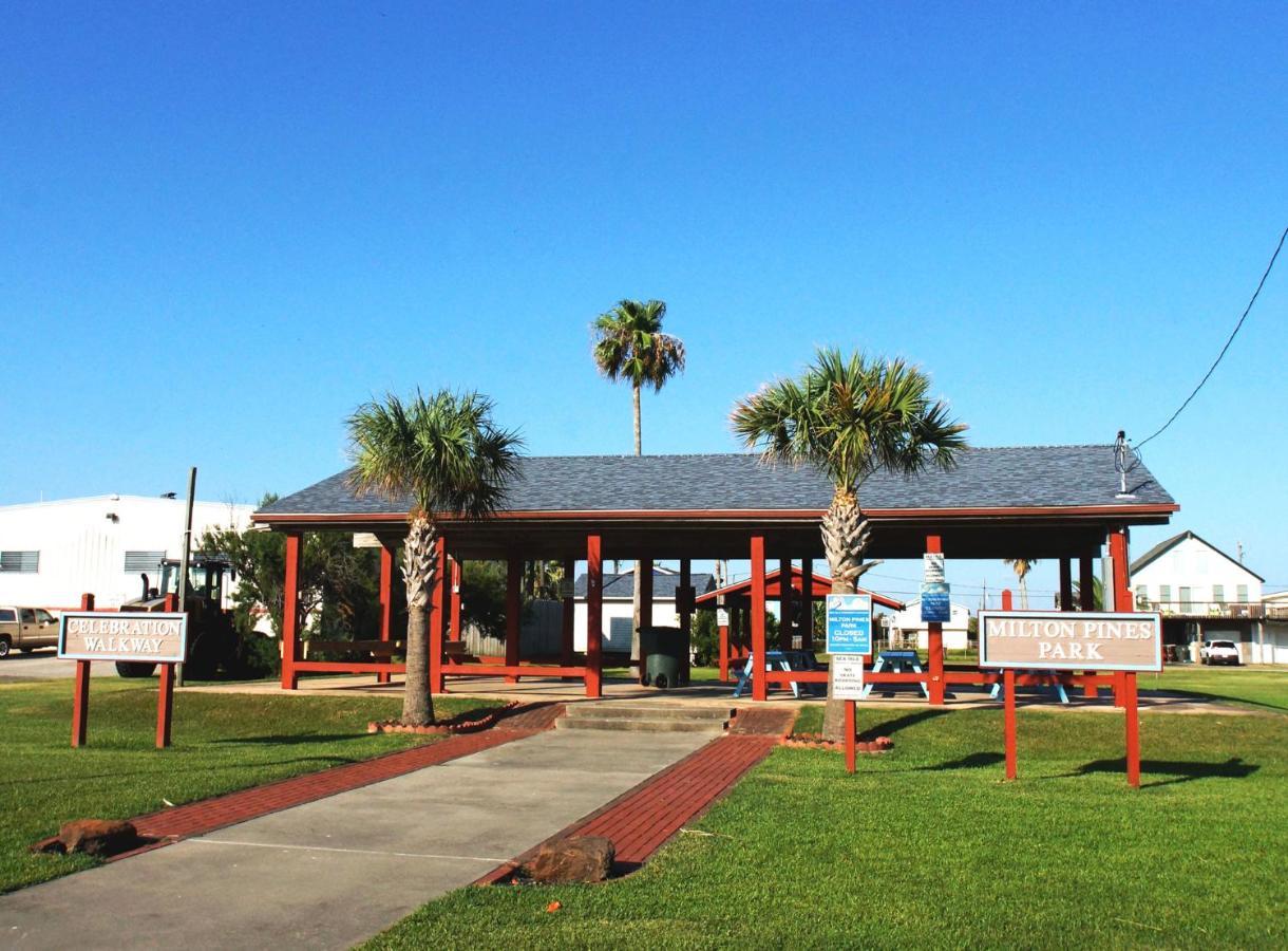 A Sunny Sandbar Galveston Exterior foto